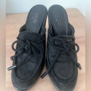 Black Closed Toed Suede Heels | Used | Size 9